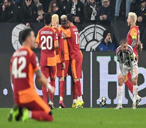 三巨头力挽,狂澜,共献,007球探体育首页,即时比分,比分直播,足球比分直播,007球探官网