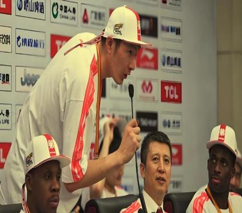 三巨头力挽,狂澜,共献,007球探体育首页,即时比分,比分直播,足球比分直播,007球探官网